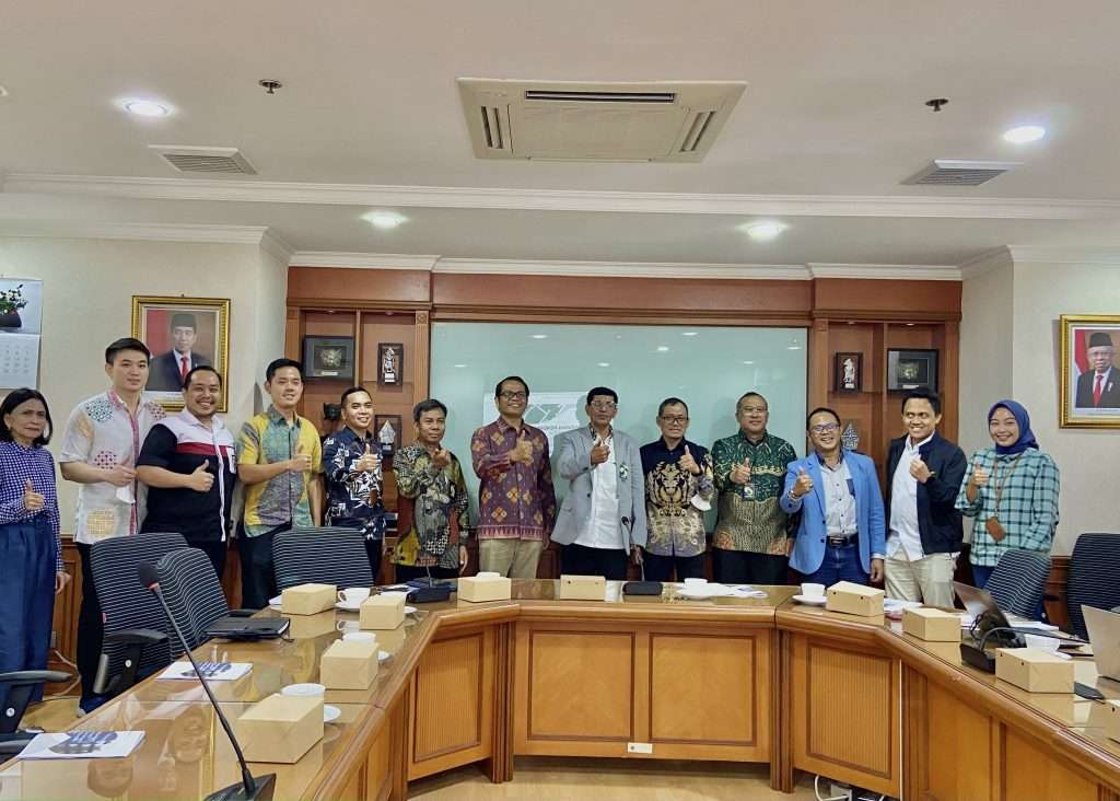 Foto bersama jajaran Dewan Pendiri GALUNESIA beserta Dirjen ILMATEK Kemenprin Dr. Ir. Taufik Bawazier, M. Si. pada audiensi     GALUNESIA, Jakarta. (MPG/Gumpita Windy) 